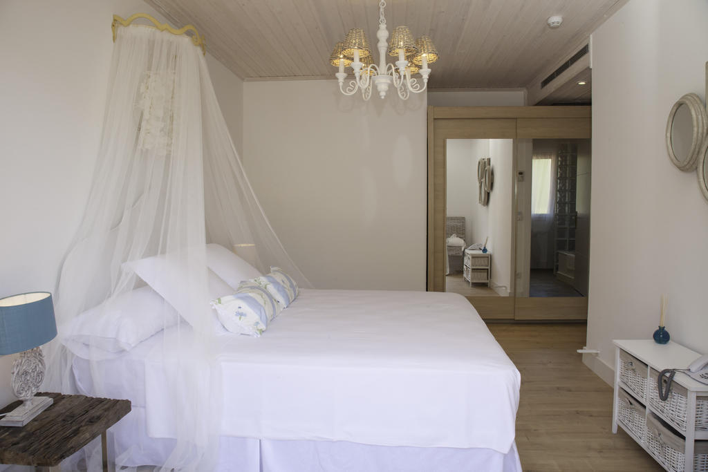 Es Cel De Begur Hotel Стая снимка